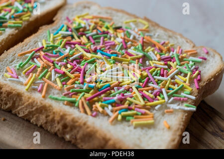 Fata austriaco il pane con spruzzino e burro. I cibi tradizionali. Foto Stock