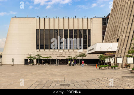 Medellin, Colombia - 26 Marzo 2018: il moderno centro amministrativo di edifici, La Alpujarra, di Antioquia, Medellin, Colombia. Foto Stock