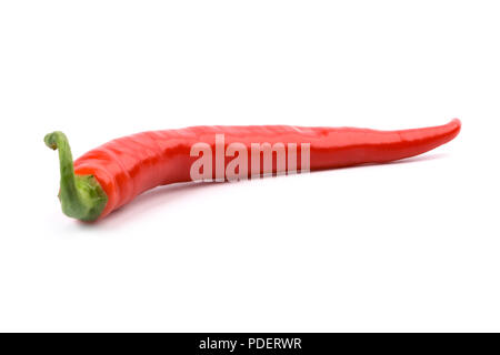 Rosso peperoncino isolati su sfondo bianco Foto Stock