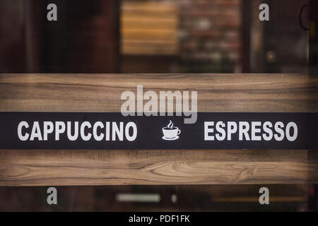 Best Coffee Shop segni di legno per bar,Alberghi e ristoranti, segni di legno per cappuccino,Expresso,Bar,Ristorante e caffetteria. Foto Stock