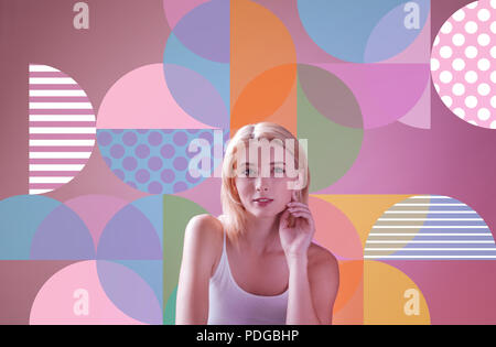 Incantevole donna felice arrivando fino a idea Foto Stock