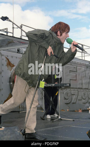 Menswear BBC radio 1 un Roadshow le luci Blackpool si accendono 1 settembre 1996 Foto Stock