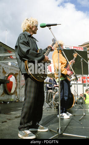 Dodgy BBC radio 1 un Roadshow Blackpool luci si accendono 1 settembre 1996 Foto Stock