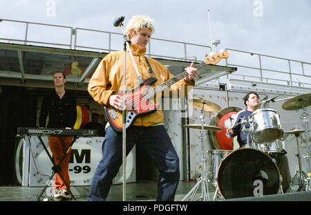 Dodgy BBC radio 1 un Roadshow Blackpool luci si accendono 1 settembre 1996 Foto Stock