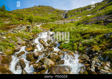 La cascata nel Geiranger Valley vicino a Dalsnibba mountain, Norvegia Foto Stock