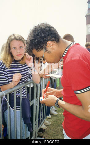 I Boo Radleys. BBC radio 1 One Roadshow Plymouth Hoe Devon 15 agosto 1996 Rob Harrison alla batteria, cantante/chitarrista Simon 'dice' Rowbottom, chitarrista/compositore Martin Carr e bassista Timothy Brown Foto Stock