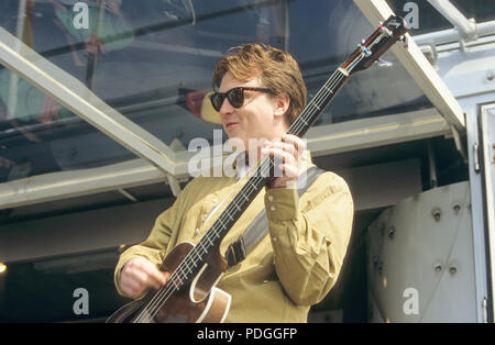 I Boo Radleys. BBC radio 1 One Roadshow Plymouth Hoe Devon 15 agosto 1996 Rob Harrison alla batteria, cantante/chitarrista Simon 'dice' Rowbottom, chitarrista/compositore Martin Carr e bassista Timothy Brown Foto Stock