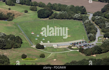Vista aerea dell'Express Centro di Golf vicino a Shipley, Bradford, West Yorkshire Foto Stock