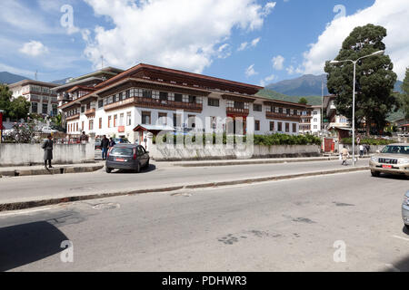 La città di Thimphu, capitale del Bhutan. Foto Stock