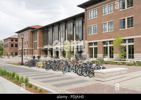 WEST LAFAYETTE, IN/USA - Ottobre 22, 2017: Thomas S. e Harvey D. Wilmeth attivo centro di apprendimento sul campus della Università di Purdue. Foto Stock