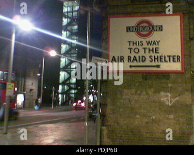 3 London Underground Air Raid Shelter segno Foto Stock