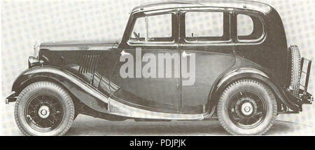 225 Meccanico Morris 8 berlina 4 porte 1937 Foto Stock