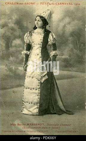 3 Berthe Massenot Demoiselle d'honneur du Carnaval de Chalon-sur-Saône 1914 Cliché Barthelemy Foto Stock