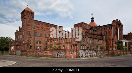 Dessau ehem Schultheiss-Brauerei 1896-99 Erbaut durch Karl Teichen stillgelegt 1994 teilweise neu genutzt. Straßenansicht von Nordwesten Foto Stock