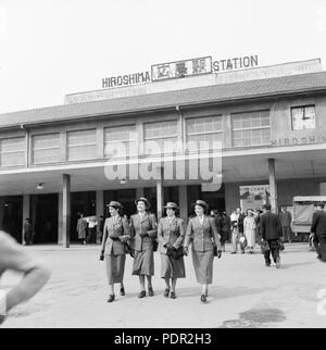 60 HOBJ5717 Quattro membri del Regio Esercito Australiano Nursing Corps (RAANC), Foto Stock