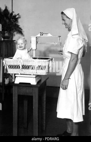 102 Queensland Archivi di Stato 1486 che illustra le attività di madre e bambino Servizio Sociale Aprile 1950 Foto Stock