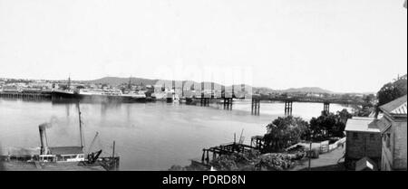 114 Queensland archivi di stato 42 il Ponte Victoria e il fiume Brisbane dall'ex dipartimento delle industrie primarie edificio William Street Brisbane Luglio 1930 Foto Stock