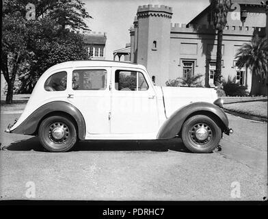 142 SLNSW 22582 1936 Hillman sedan Foto Stock