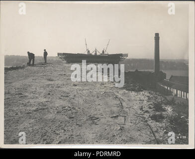 87/1353-56 stampa fotografica, approccio alla piattaforma del nord del Ponte del Porto di Sydney, argento / gelatina / carta, fotografia del Nuovo Galles del Sud Dipartimento delle opere pubbliche, Sydney, Australia, Maggio, 1928 13 approccio alla piattaforma del nord del Ponte del Porto di Sydney, 1928 (8282707913) Foto Stock