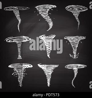 Set di icone di tornado linea schizzo su chalk sfondo. Vettore Illustrazione Vettoriale