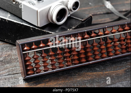 Stile giapponese di bambù abacus sulla scrivania Foto Stock