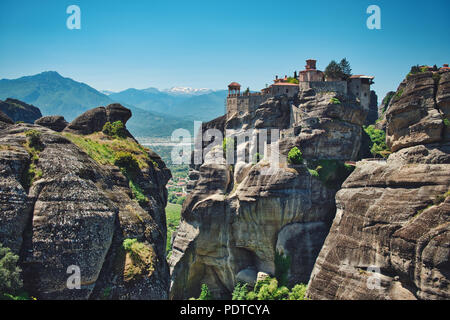 Foto di meteora e il monastero sopra la roccia Foto Stock