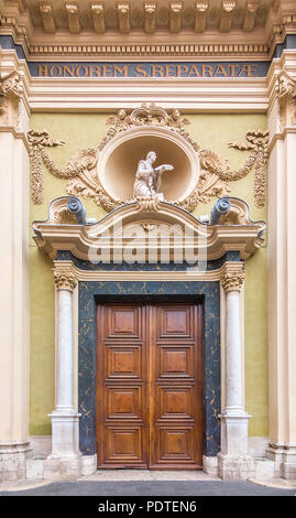 Ingresso principale della Cattedrale di Nizza (Basilique Cathedrale Sainte Marie et Sainte Reparate de Nizza, 1699) è la cattedrale della diocesi di Nizza, situato in o Foto Stock