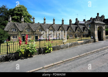 La pietra costruito gli ospizi di carità a Chipping Norton town, Oxfordshire Cotswolds, England, Regno Unito Foto Stock