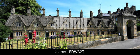 La pietra costruito gli ospizi di carità a Chipping Norton town, Oxfordshire Cotswolds, England, Regno Unito Foto Stock