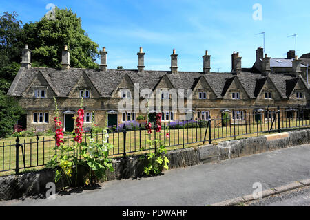 La pietra costruito gli ospizi di carità a Chipping Norton town, Oxfordshire Cotswolds, England, Regno Unito Foto Stock