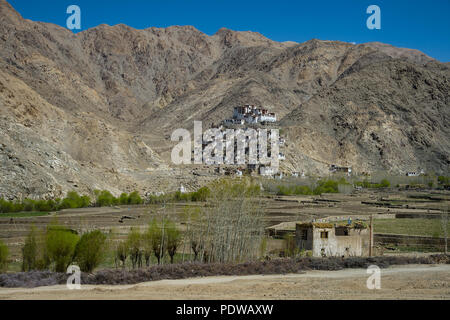 Vista panoramica del monastero di Lamayuru in Ladakh Foto Stock