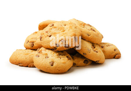 Una manciata di scaglie di cioccolato cookies close-up isolato su uno sfondo bianco Foto Stock