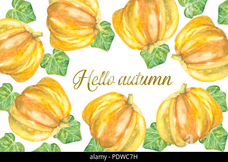 Golden Ciao autunno testo decorato con acquarello zucche e foglie Foto Stock