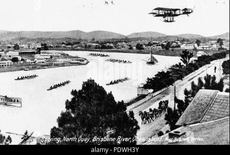 235 StateLibQld 1 161687 Canottaggio sul fiume Brisbane a North Quay, Queensland, ca. 1916 Foto Stock