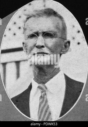 250 StateLibQld 1 204372 Mathew Carroll, un membro di una delle prime famiglie a stabilirsi in Nambour nel 1870 Foto Stock