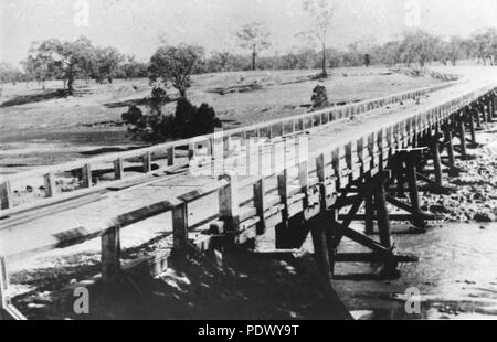 227 StateLibQld 1 14594 Balonne River Bridge, San Giorgio, 1900 Foto Stock