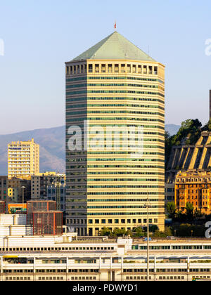 GENOVA, ITALIA - 19 MAGGIO 2018: La Torre Nord di San Benigno (Matitone) Foto Stock