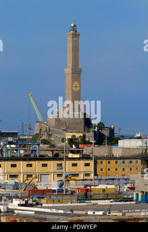 GENOVA, ITALIA - 19 MAGGIO 2018: Il Faro di Genova (faro di Genova) Foto Stock