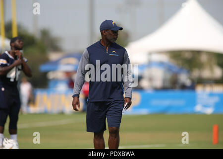 Agosto 09, 2018 Costa Mesa, CA...Los Angeles Chargers head coach Anthony Lynn durante il Los Angeles Chargers Training Camp in Costa Mesa, CA il 09 agosto 2018. Foto di Jevone Moore Foto Stock