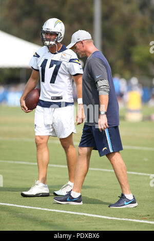 Agosto 09, 2018 Costa Mesa, CA...Los Angeles Chargers quarterback Philip Rivers #17 durante il Los Angeles Chargers Training Camp in Costa Mesa, CA il 09 agosto 2018. Foto di Jevone Moore Foto Stock