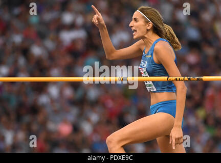 Berlino, Germania. 10 Ago, 2018. Atletica, Campionati Europei presso lo Stadio Olimpico: Salto in alto, donne finale: Alessia Trost dall Italia reagisce. Credito: Hendrik Schmidt/dpa-Zentralbild/dpa/Alamy Live News Foto Stock