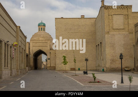 Bukhara, Uzbekistan - 29 aprile 2015: Toki Sarrafon Dome di Trading a Bukhara, Uzbekistan. Asia centrale Foto Stock