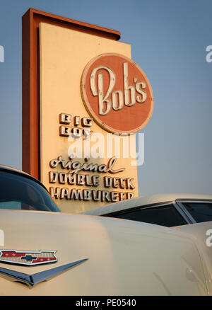 Venerdì notte auto classica si incontrano a Bob il Big Boy di Burbank, CA Foto Stock