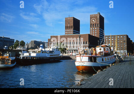 Barche ormeggiate nel porto di Oslo, Norvegia Foto Stock