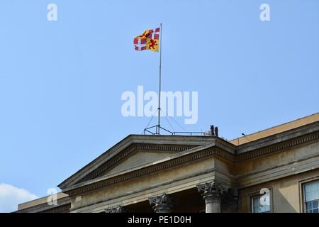 La vista intorno a Wellington Arch, Hyde Park Corner, Apsley House, City of Westminster, Londra, Regno Unito Foto Stock