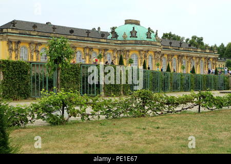 Sans Souci palace a Potsdam. Foto Stock