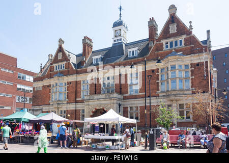 Ex Barking Corte dei Magistrati edificio, East Street, abbaiando, London Borough of Barnet, Greater London, England, Regno Unito Foto Stock