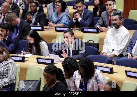 Nazioni Unite, New York, Stati Uniti d'America, 10 agosto 2018 - Rappresentante Permanente del Venezuela presso le Nazioni Unite, Samuel Moncada Acosta, parlare durante l'assemblea generale nomina di Michelle Bachelet del Cile come il nuovo Alto Commissario delle Nazioni Unite per i Diritti Umani oggi presso la sede delle Nazioni Unite a New York City. Foto: Luiz Rampelotto/EuropaNewswire | Utilizzo di credito in tutto il mondo: dpa picture alliance/Alamy Live News Foto Stock