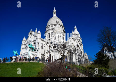 La basilica del Sacre Coeur di Montmartre a Parigi, Francesca Foto Stock