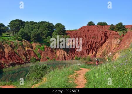 L'Italia, Otranto, laghetto dell'antica cava di bauxite. Visualizza i dettagli di e Foto Stock